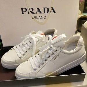 *SOLD* ❤ like new Prada leather Sneakers
